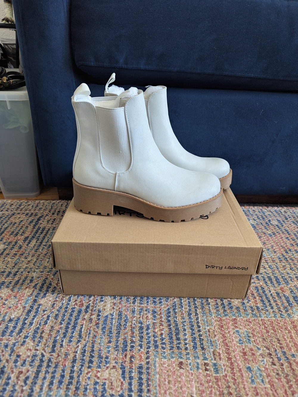 Dirty Laundry Maps Chelsea Ankle Boots in White US 8 Like New